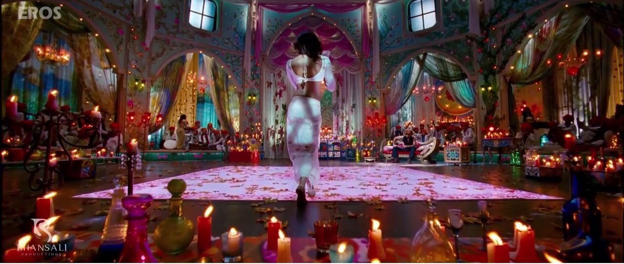 Priyanka Chopra - Sexy Back - Goliyon Ki Raasleela  Ramleela