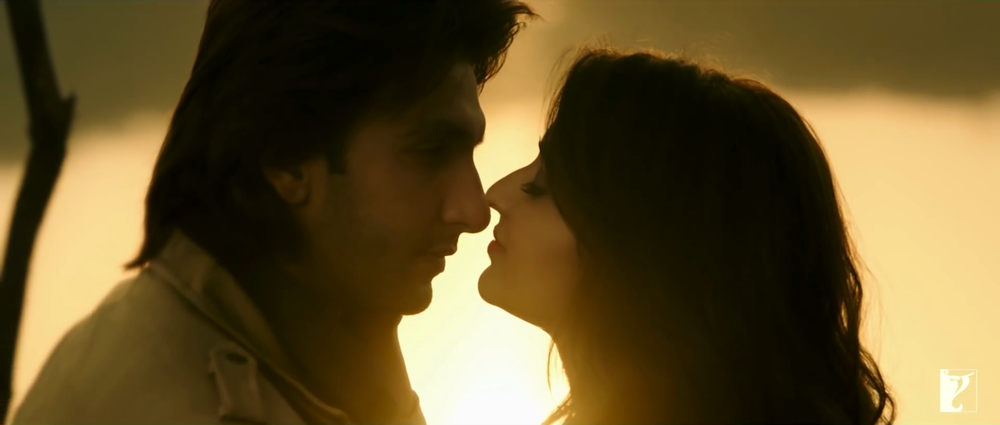 Ranveer Singh With Parineeti Chopra Kiss Screen In Sajde Song