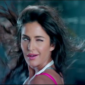 Dhoom 3 - Killing Look Of Katrina in Kamli Video Song