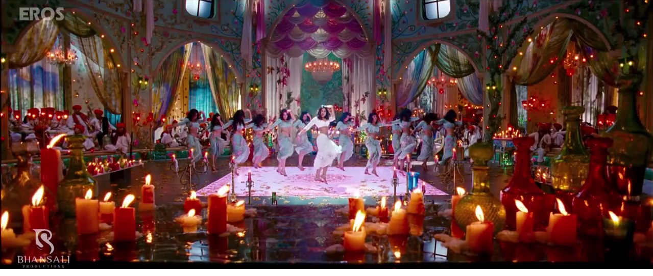 Priyanka Chopra With Her Dance Group in Goliyon Ki Rasleela Ramleela Title Song