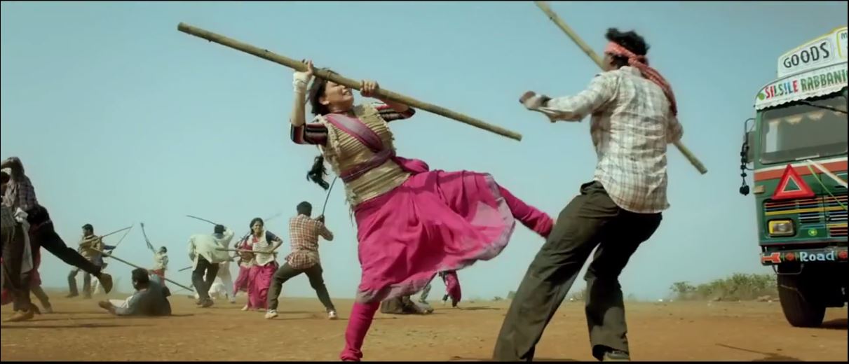 Action Of Madhuri In Gulaab Gang (2014) Movie Official Trailer