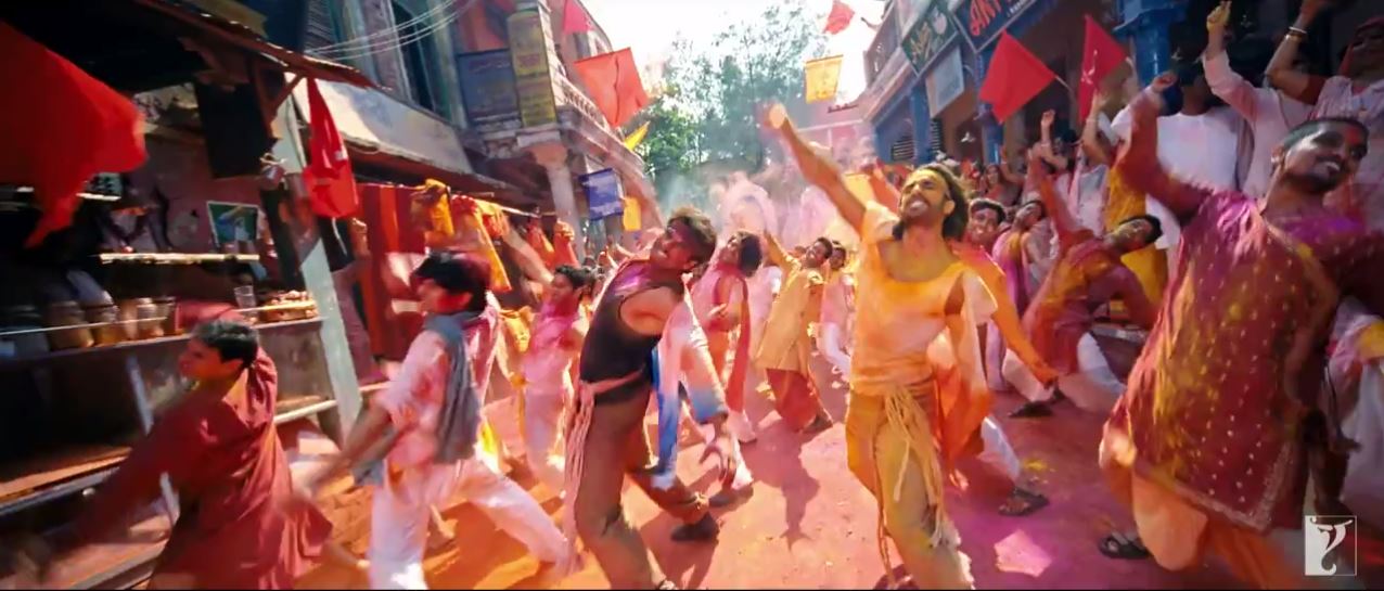 Colorful Dance Of BIkram And Bala In Gunday Movie Song Jashn E Ishqa