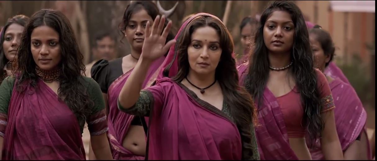 Madhuri Dixit With Her Team In Gulaab Gang