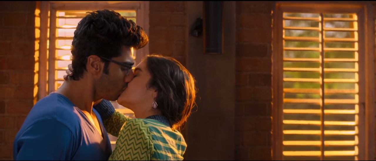 2 States: Kissing Scene Of Alia Bhatt And Arjun Kapoor