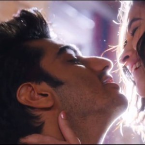 2 States Movie: Passionate Kissing by Arjun Kapoor And Alia Bhatt In The Official Trailer of 2 States