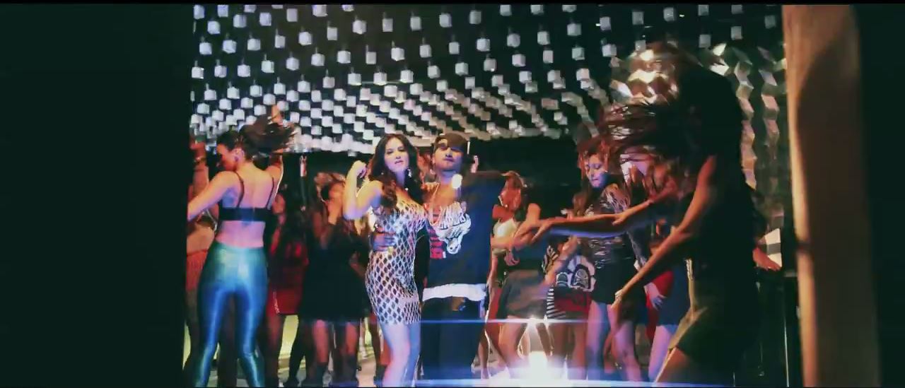 Dancing Sunny Leone And Honey Singh In Chaar Botal Vodka Video Song