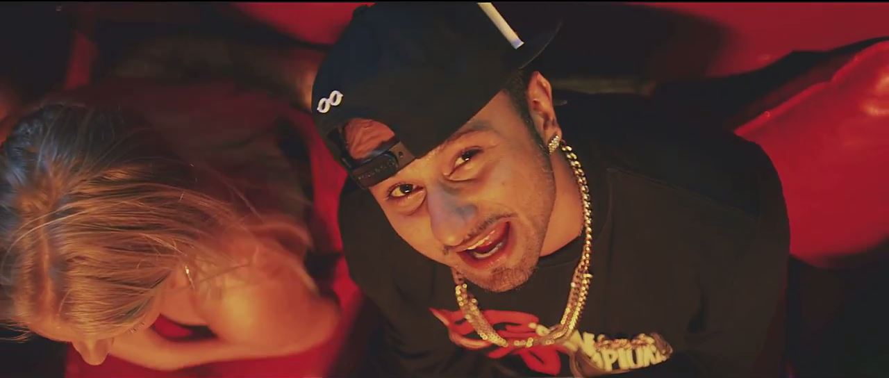 Yo Yo Honey Singh In Chaar Botal Vodka Video Song Ragini MMS 2