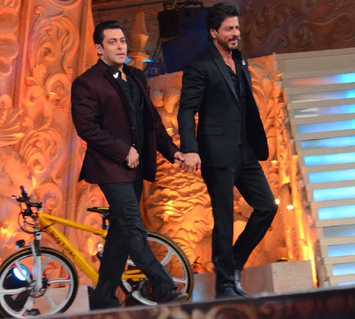 Salman Khan With Shahrukh Khan Co Host Photo
